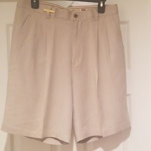 Joseph & Feiss 100% Silk Golf/Dress Shorts - EUC